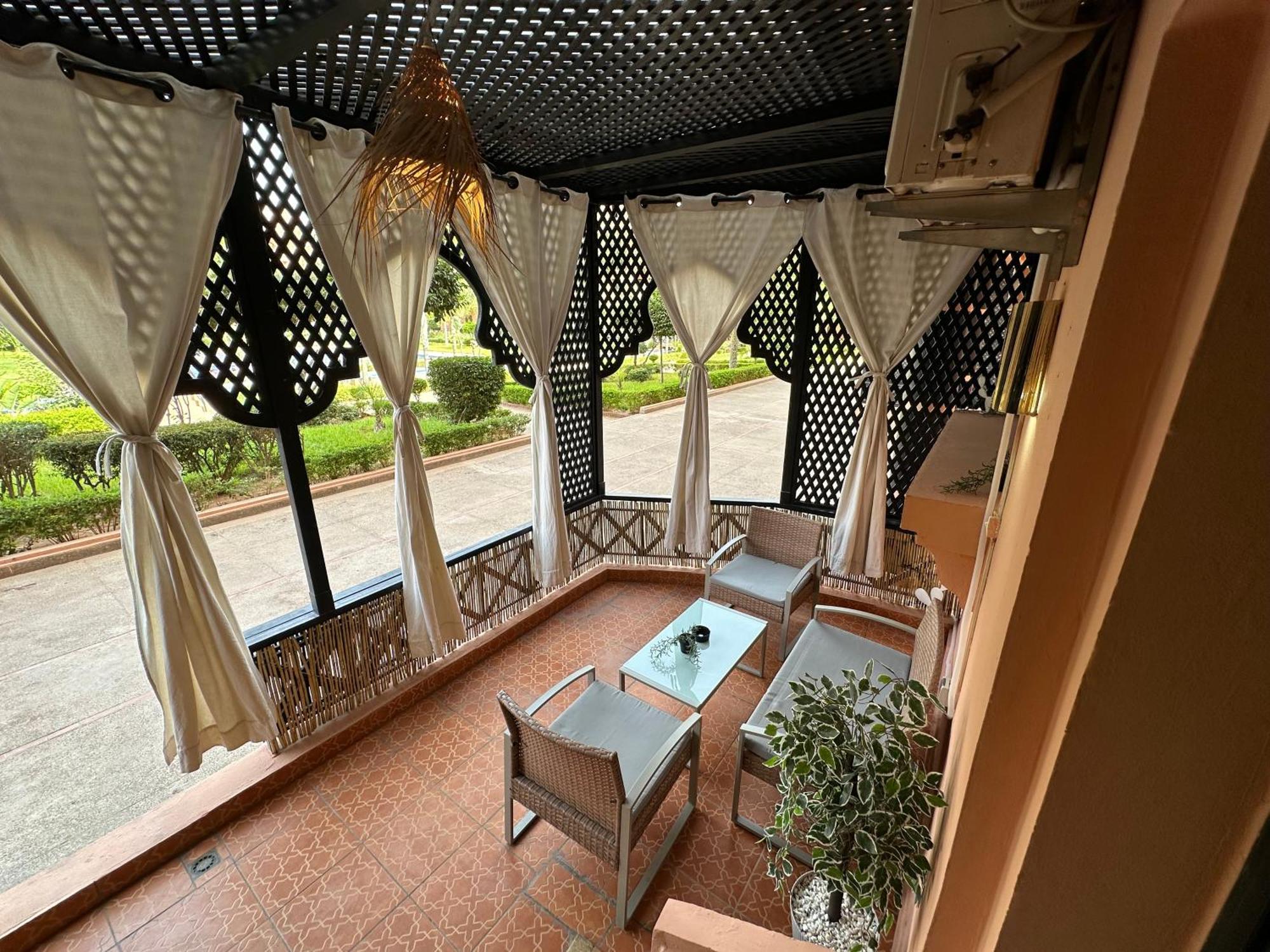 Oasis De Detente Avec Terrasse Et Vue Sur Piscine Marrakesh Exterior foto